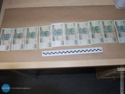 Policjanci odzyskali skradziony portfel