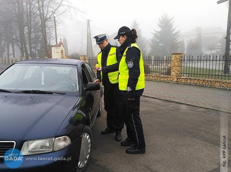 Policjanci rozdawali cytryny