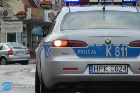 Jechał całą szerokością jezdni